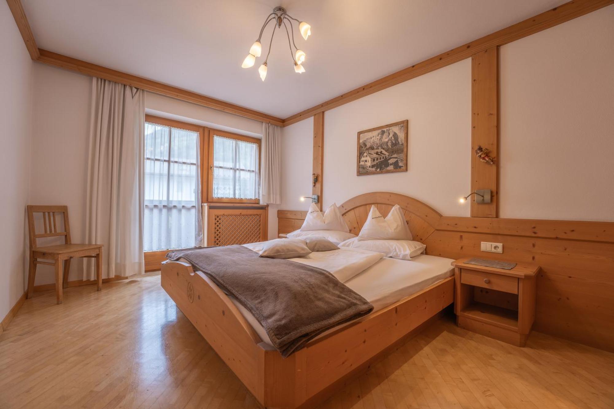 סיוזי Residence Burghof מראה חיצוני תמונה